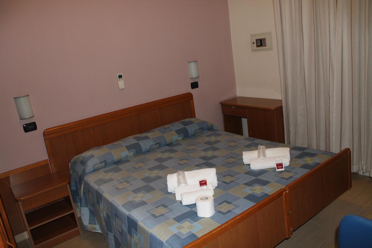 Hotel Oblio Rímini Habitación foto